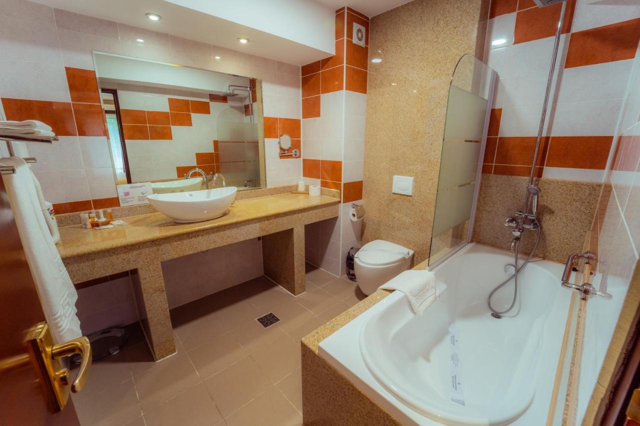 Hotel Perla Slănic-Moldova Exteriér fotografie